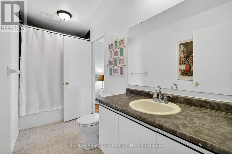 28956955/2628-baseline-road/leslie-park/ottawa/ontario/K2H7B4_36