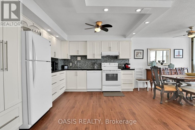 29432308/1108-2760-carousel-crescent/emerald-woodssawmill-creek/ottawa/ontario/K1T2N4_9