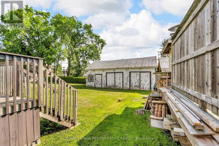 28536713/149-dominion-street-s/alexandria/north-glengarry/ontario/K0C1A0_29