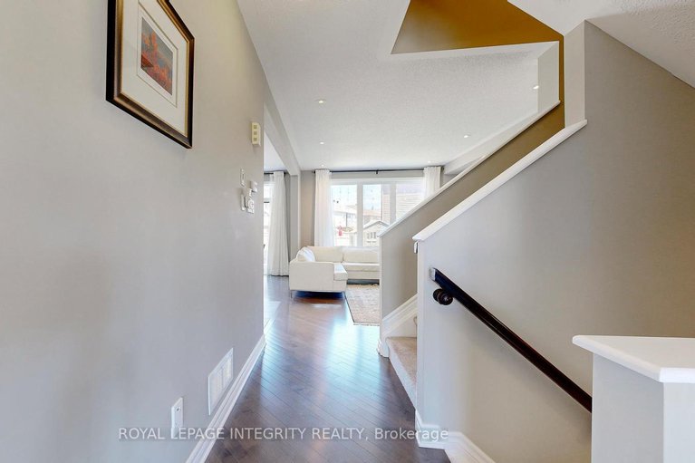 28545914/108-pin-cherry-grove/mer-bleuebradley-estatesanderson-park/ottawa/ontario/K1W0J5_6