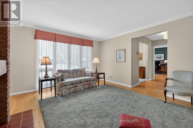 29490133/54-selwyn-place-w/beaverbrook/ottawa/ontario/K2K1P2_8