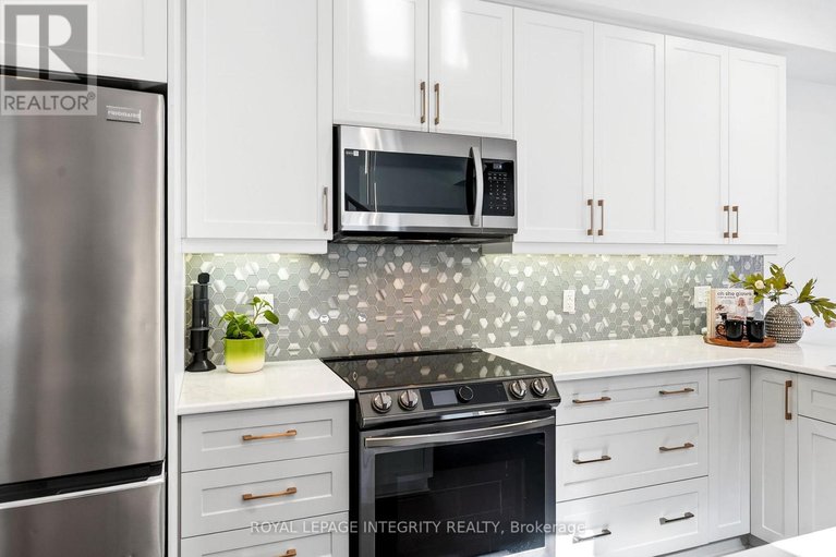 29586410/112-jardiniere-street/remainder-of-stittsville-area/ottawa/ontario/K2S2K2_12