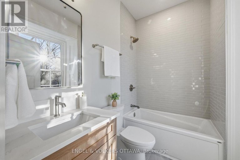 29649228/71-thomas-street/new-edinburgh/ottawa/ontario/K1M1M7_31