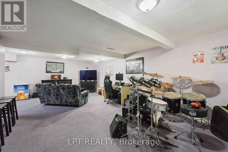 28458754/61-fieldgate-drive/knollsbrook/ottawa/ontario/K2J1V3_36
