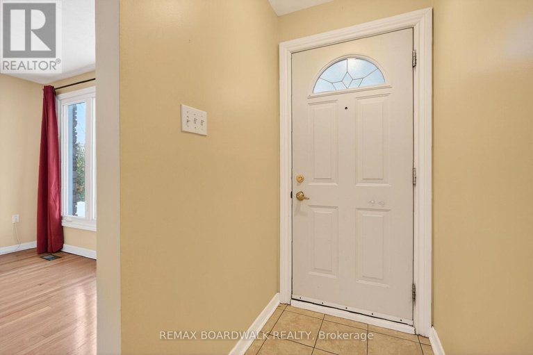 29293719/2666-regina-street/britannia/ottawa/ontario/K2B6X8_3