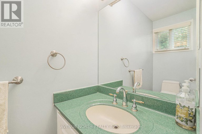28825111/235-lincoln-heights-road/lincoln-heights/ottawa/ontario/K2B5L7_16