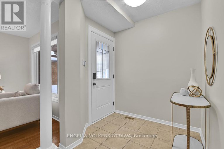 29360554/123-longshire-circle/longfields/ottawa/ontario/K2J4L1_2