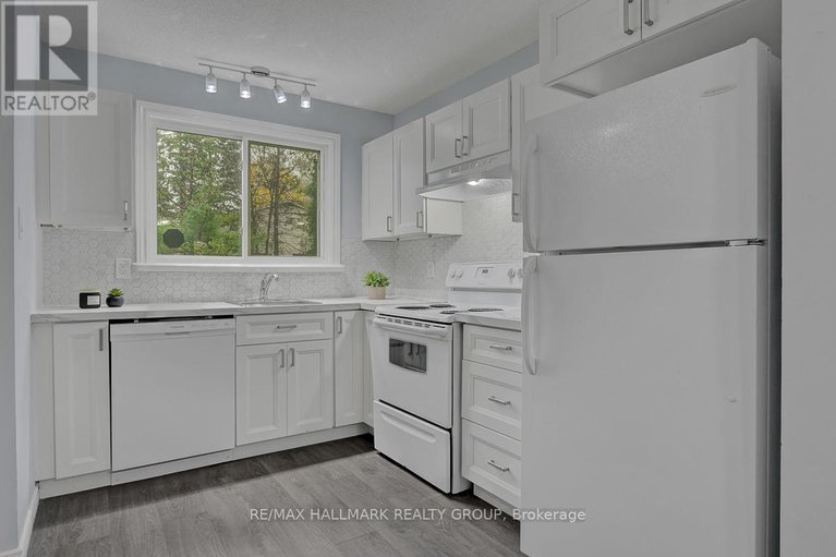 29057132/71-morton-drive/glencairnhazeldean/ottawa/ontario/K2L1W9_14