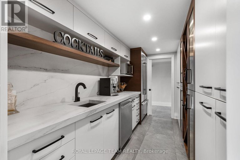 28864114/2318-summerside-drive/manotick-east-to-manotick-station/ottawa/ontario/K4M1B4_3