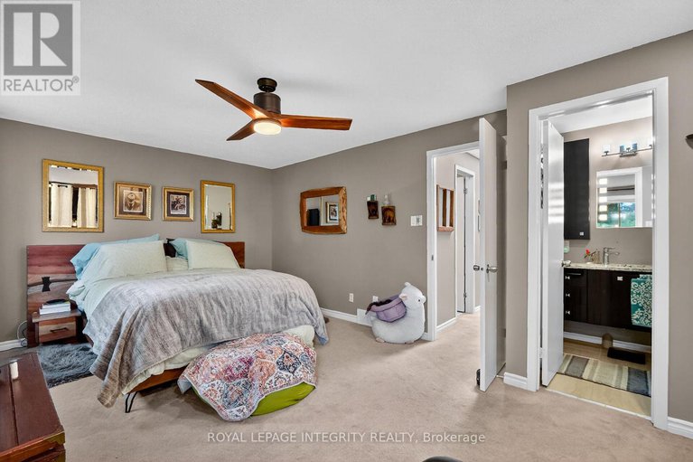 29013773/40-shadetree-crescent/borden-farmstewart-farmcarleton-heightsparkwood-hills/ottawa/ontario/K2E7R2_18