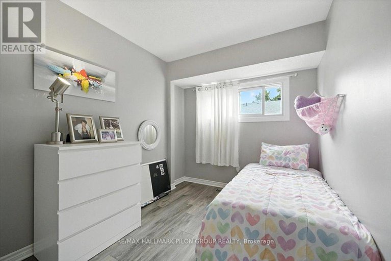 28798158/1417-ballard-court/pineview/ottawa/ontario/K1B4Y9_12