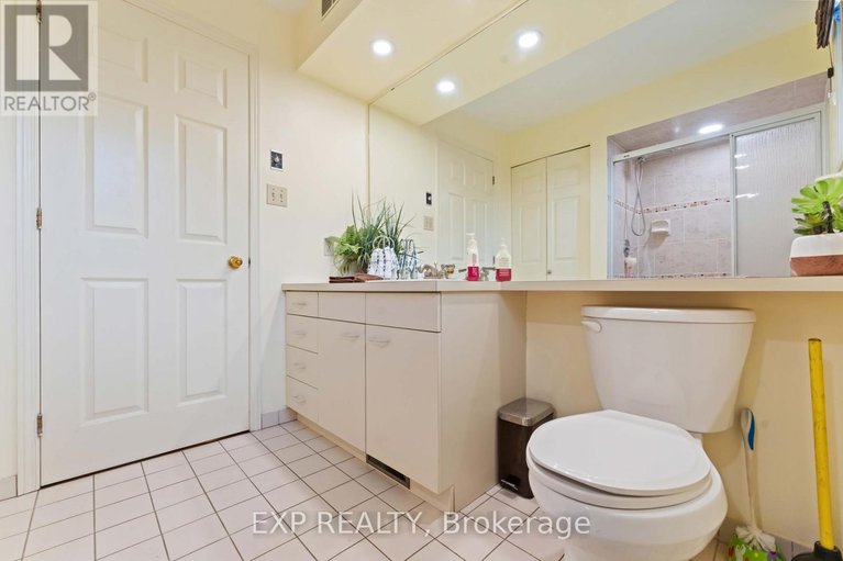 29620058/16-evelyn-street/stittsville-south/ottawa/ontario/K2S1M9_12