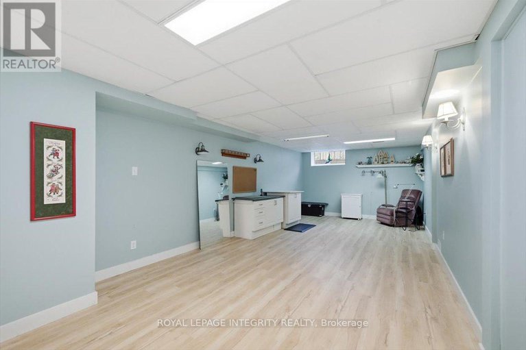 29339482/1030-valin-street/fallingbrookgardenway-south/ottawa/ontario/K4A4X7_30