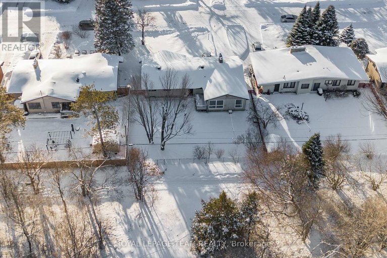 29460825/35-cherrywood-drive/arbeatha-park/ottawa/ontario/K2H6H1_44