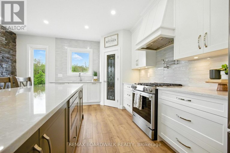 29602220/665-drummond-5b-concession/drummond-n-elmsley-drummond-twp/drummondnorth-elmsley/ontario/K7H3C8_35