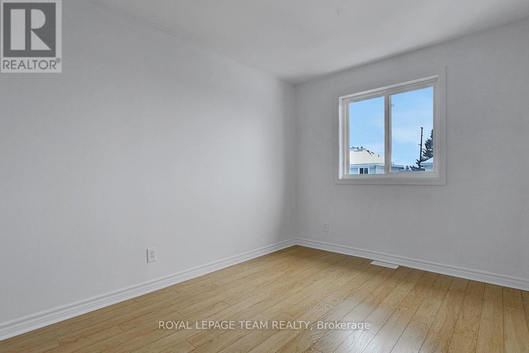 29253147/47-mcdermot-court/katimavik/ottawa/ontario/K2L3V5_25