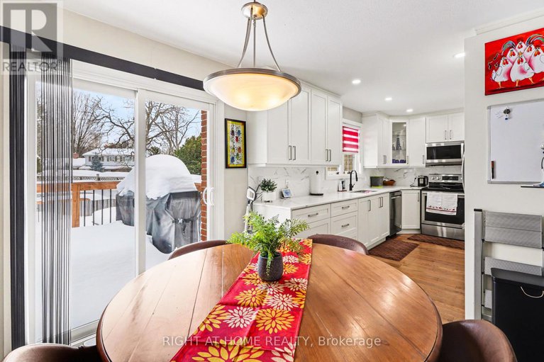 29353091/51-westpark-drive/blackburn-hamlet/ottawa/ontario/K1B3G4_12