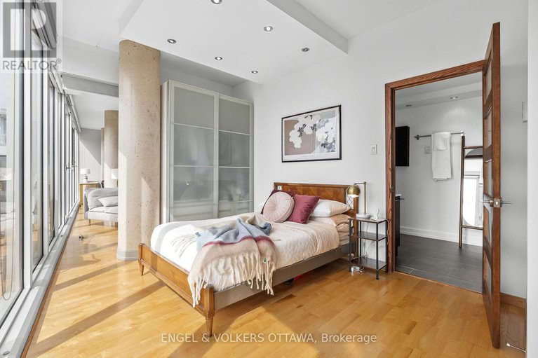 28813803/823-349-mcleod-street/ottawa-centre/ottawa/ontario/K2P0S1_17