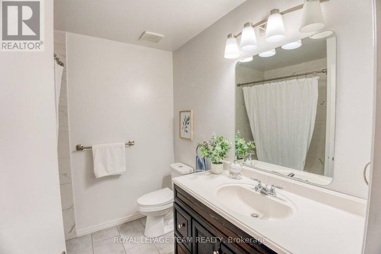28961460/3-springtree-place/bridlewood/ottawa/ontario/K2M2H5_21