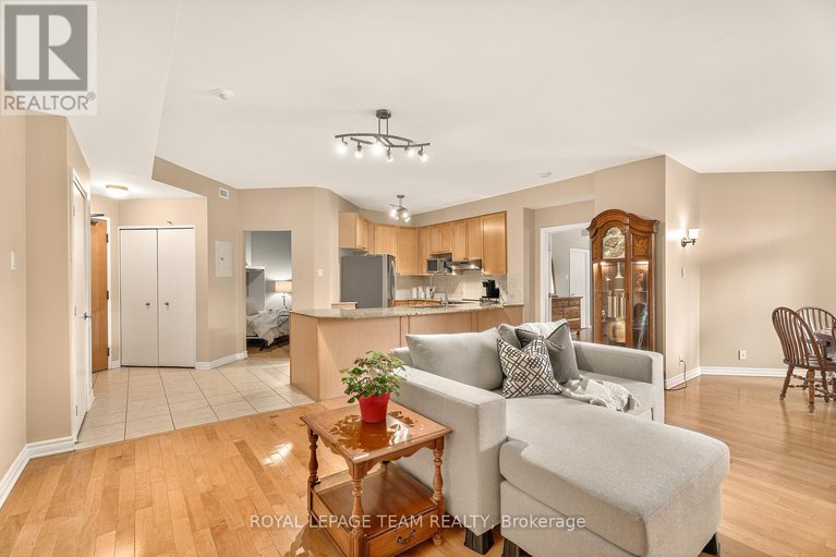29002643/230-205-bolton-street/lower-townbyward-market/ottawa/ontario/K1N1K7_8