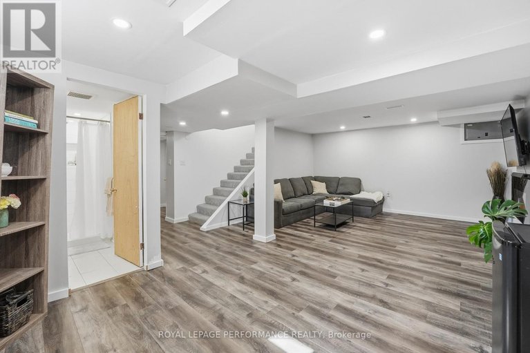 29528377/990-laviolette-street/town-of-rockland/clarence-rockland/ontario/K4K1B9_22