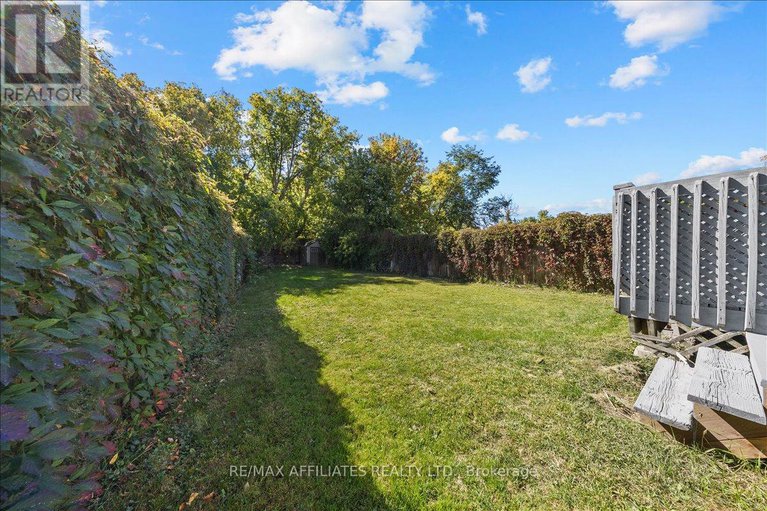 28883250/782-powers-street/town-of-rockland/clarence-rockland/ontario/K4K1L5_37