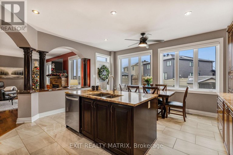 29122588/414-fairlakes-way/avalon-east/ottawa/ontario/K4A0L1_14