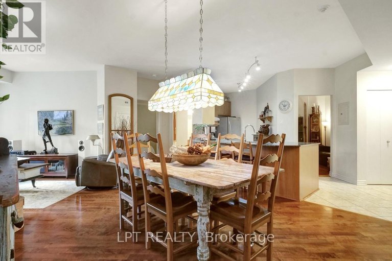 28929558/102-205-bolton-street/lower-townbyward-market/ottawa/ontario/K1N1K7_23