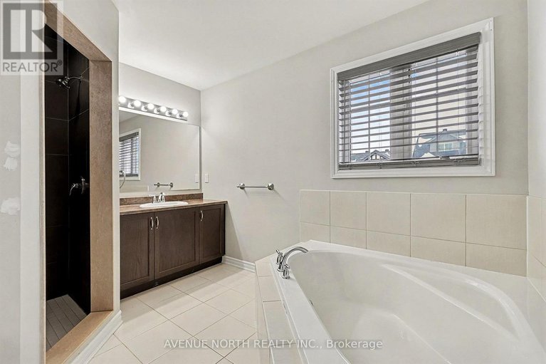 29132006/411-brigatine-avenue/stittsville-north/ottawa/ontario/K2S0P7_18