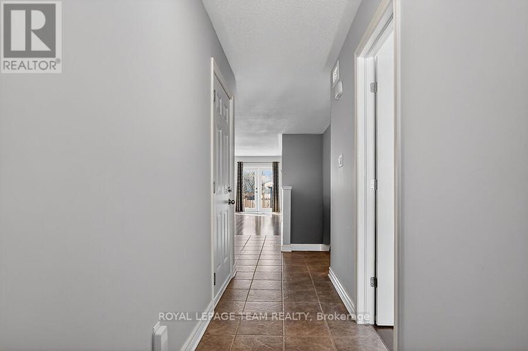 29376462/464-honeyborne-street/almonte/mississippi-mills/ontario/K0A1A0_4