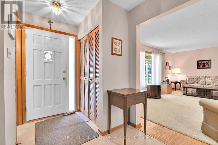 29003190/1577-claymor-avenue/carleton-heights/ottawa/ontario/K2C1T4_4