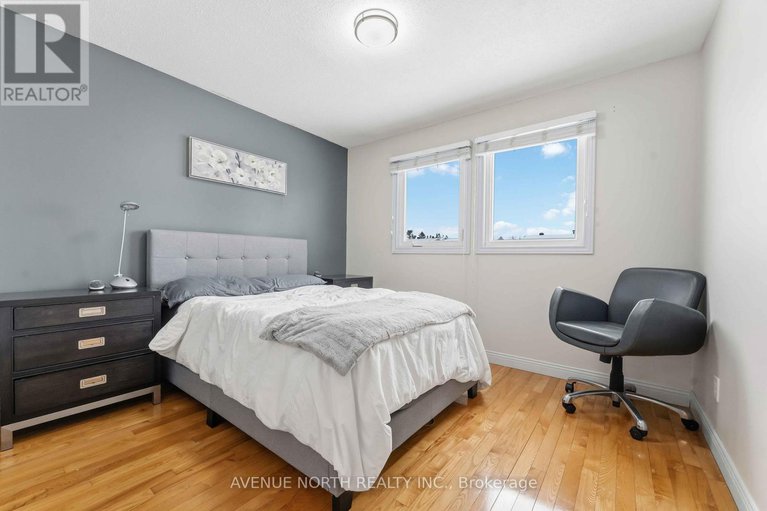 29235552/1017-arrowhead-place/convent-glen/ottawa/ontario/K1C2S5_17