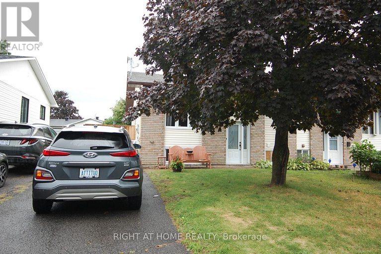 28833759/490-dalrymple-drive/town-of-rockland/clarence-rockland/ontario/K4K1G7_1