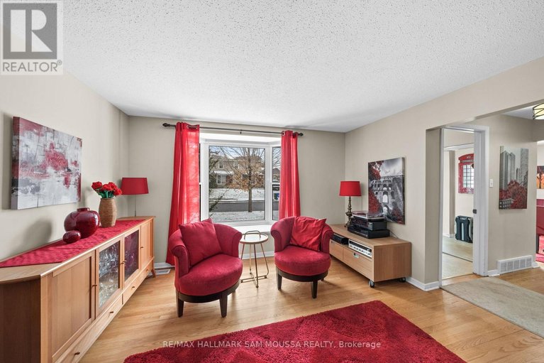 29606720/46-seymour-avenue/borden-farmstewart-farmcarleton-heightsparkwood-hills/ottawa/ontario/K2E6P2_8