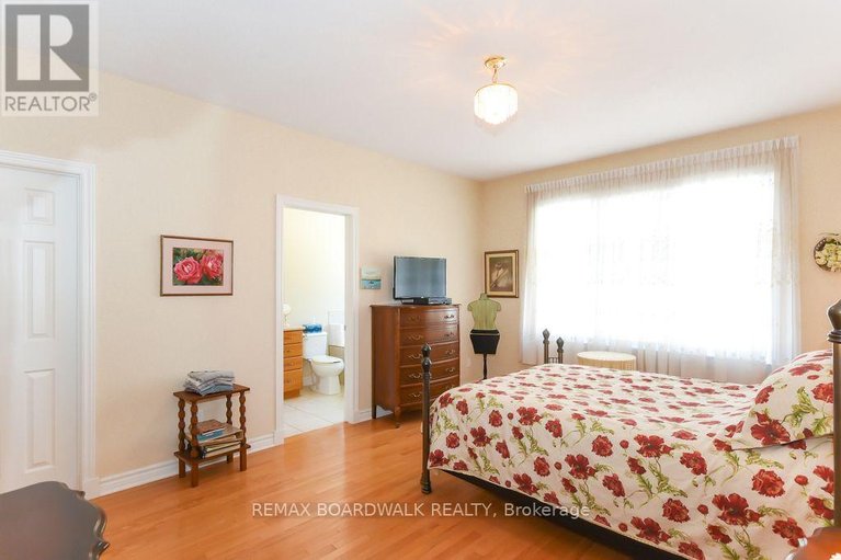 29665089/1861-mickelberry-crescent/notting-hillsummerside/ottawa/ontario/K4A0P2_21