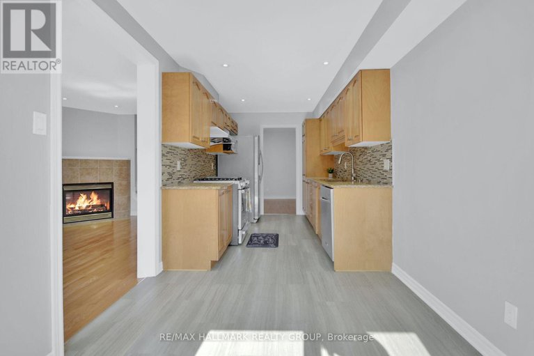 28731466/198-tandalee-crescent/emerald-meadowstrailwest/ottawa/ontario/K2M0A2_14