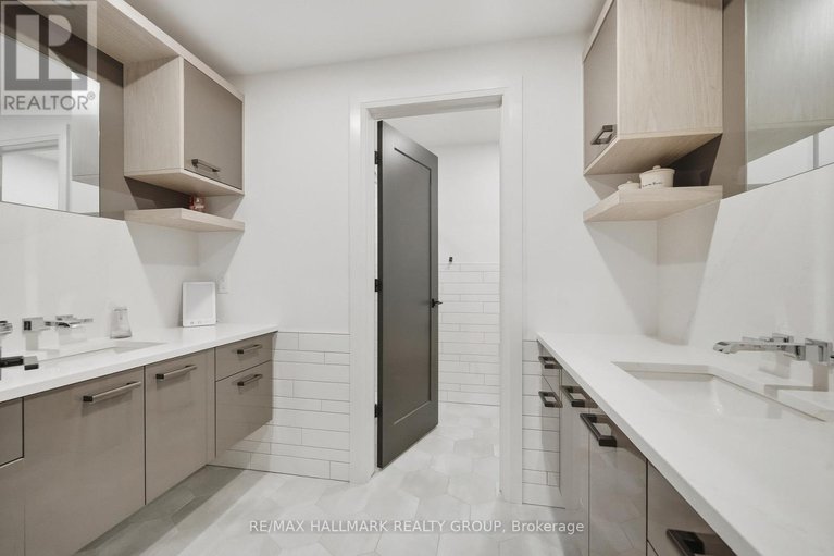 29074044/120-des-tournesols-court/mer-bleuebradley-estatesanderson-park/ottawa/ontario/K1W0J2_39