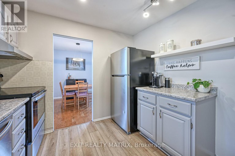 28875477/90-chesterton-drive/borden-farmstewart-farmcarleton-heightsparkwood-hills/ottawa/ontario/K2E5T6_10