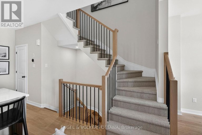 29646069/1764-crux-road/mer-bleuebradley-estatesanderson-park/ottawa/ontario/K1W0W7_25