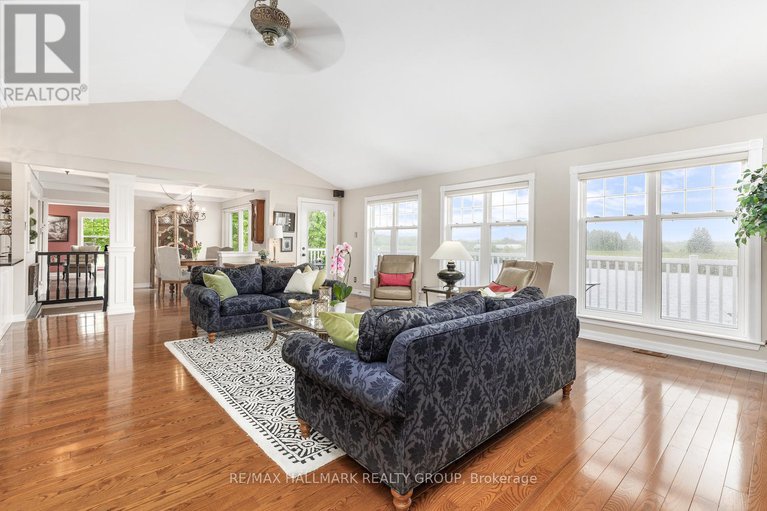 29074508/1-rideau-glen-drive/rideau-heightsashdalerideau-glen/ottawa/ontario/K2C3H1_8