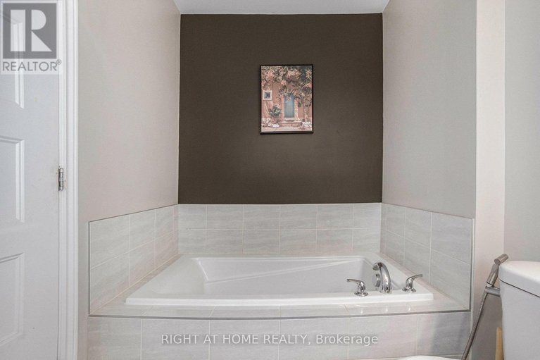 29007749/116-yellowcress-way/avalon-west/ottawa/ontario/K4A1C2_23