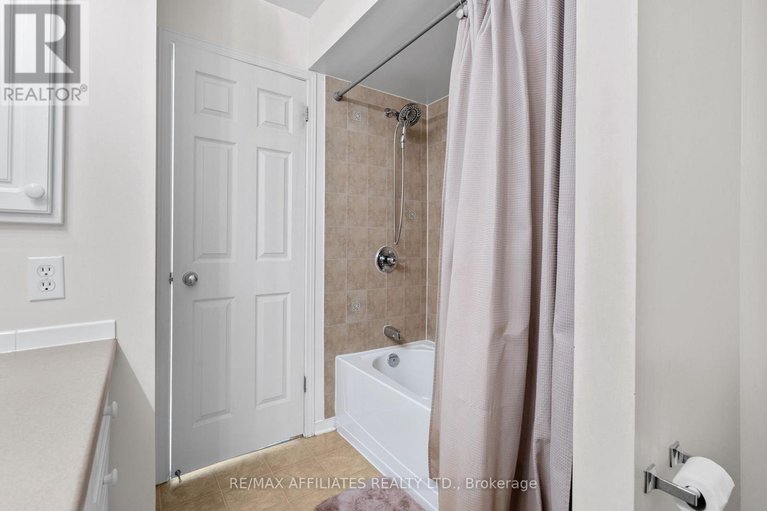 28876725/215-catamount-court/emerald-meadowstrailwest/ottawa/ontario/K2M0A8_26