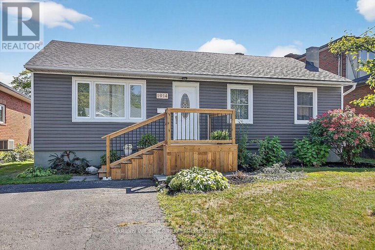 28923869/1914-rosebella-avenue/blossom-parkleitrim/ottawa/ontario/K1T1G7_1