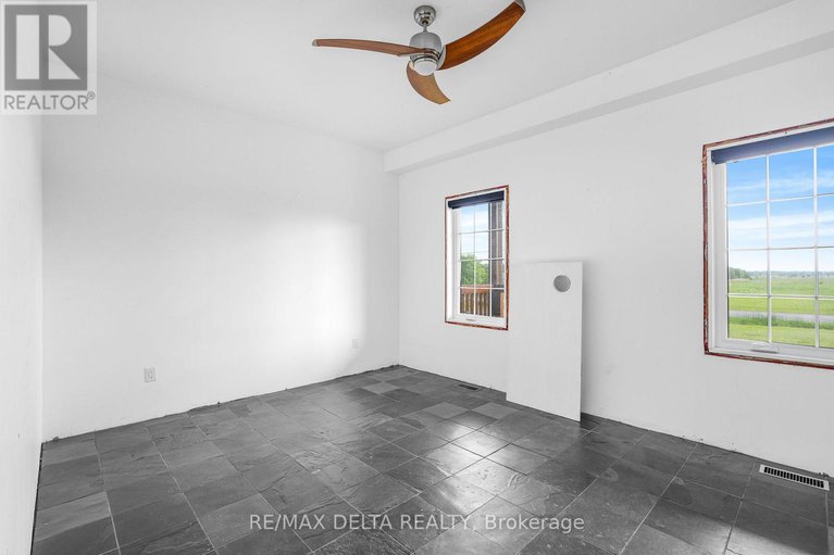 28420161/3480-labelle-road/clarencerockland-twp/clarence-rockland/ontario/K0A1E0_14