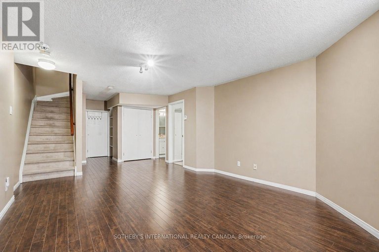 29646317/55-chantilly-gate/stittsville-north/ottawa/ontario/K2S2B1_16