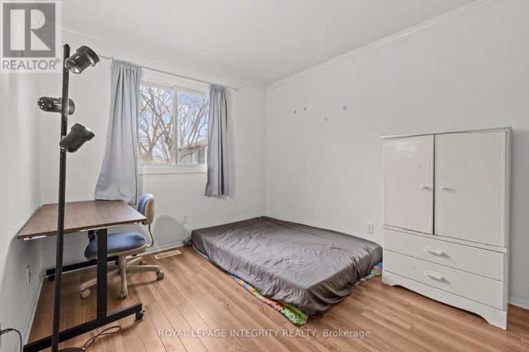 29632019/3565-aladdin-lane/blossom-parkkemp-parkfindlay-creek/ottawa/ontario/K1T1E1_24