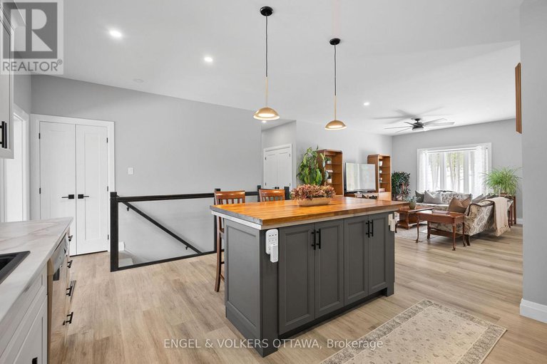 28811332/397-lime-kiln-road/horton-twp/horton/ontario/K7V3Z4_11
