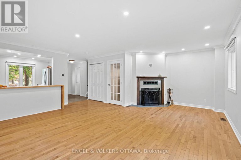 29006192/1540-mimosa-avenue/riverview-park/ottawa/ontario/K1G4C9_14