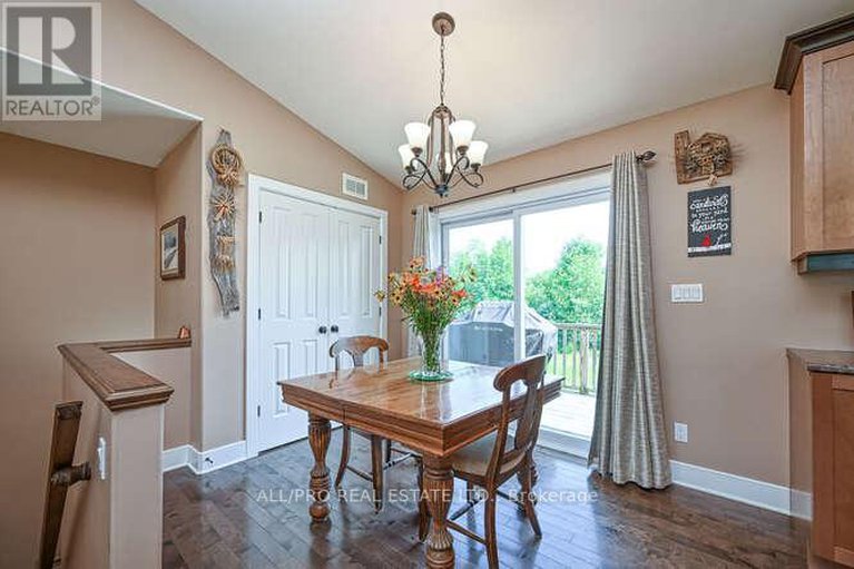 28596832/831-bolton-road/north-grenville-twp-kemptville-south/north-grenville/ontario/K0G1N0_11