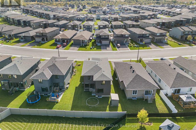 28435100/364-sterling-avenue/town-of-rockland/clarence-rockland/ontario/K4K0L4_36